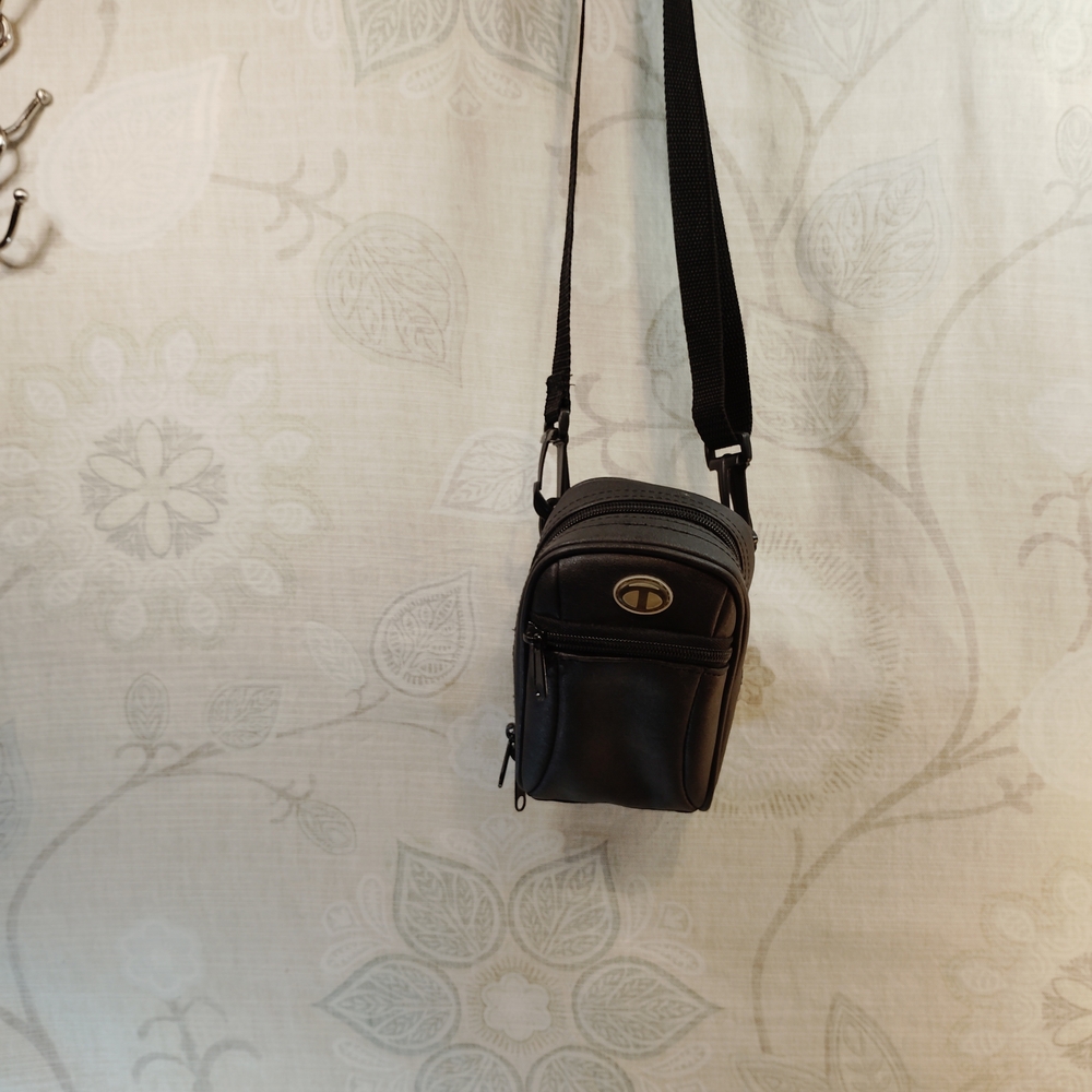 Elegant Black Crossbody Bag